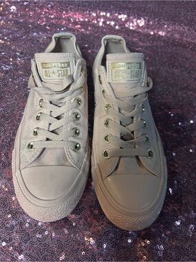 Converse All Star Low Top Sneakers in Pale neural Pink with Gold Eyelets - 7